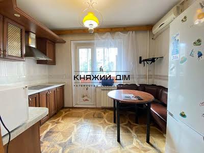 квартира по адресу Ларисы Руденко ул., 13