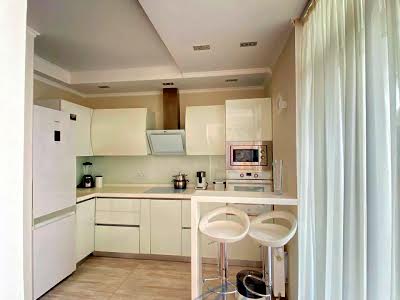 квартира за адресою Регенераторна вул., 4