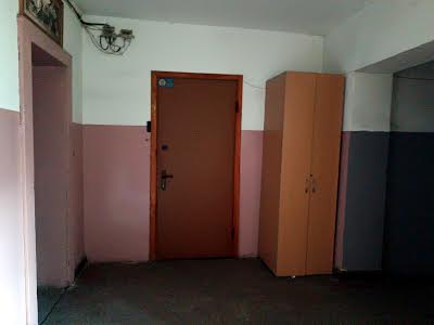 комерційна за адресою Антоновича вул. (Горького), 125