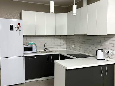 квартира по адресу Драгоманова ул., 38-А