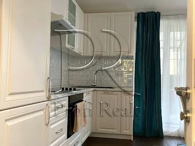 квартира за адресою Регенераторна вул., 4