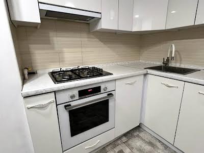 квартира за адресою Дніпровська набережна вул., 7-А