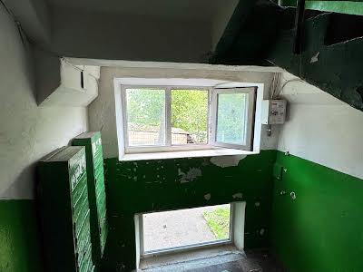 квартира по адресу Строителей ул., 16