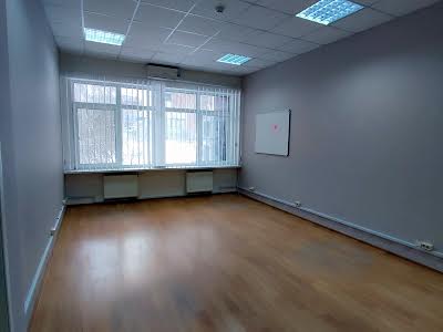 комерційна за адресою Кловський узвіз, 7a