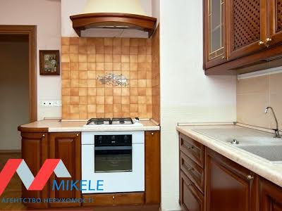 квартира за адресою Шовкуненка вул., 8/20