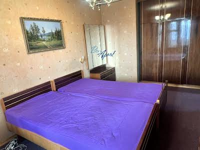 квартира по адресу Ревуцкого ул., 8