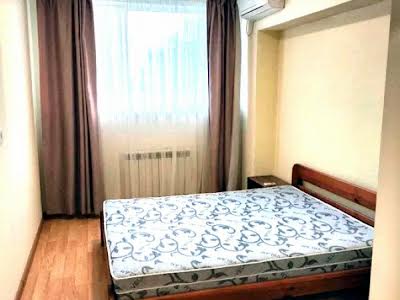 квартира за адресою Машинобудівна вул., 10