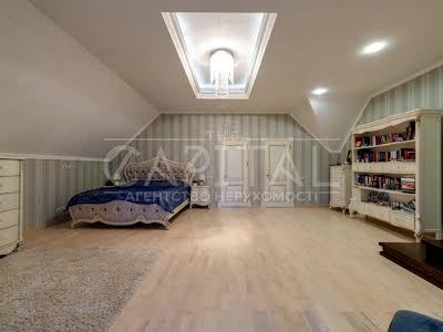 дом по адресу Столичное шоссе, 215