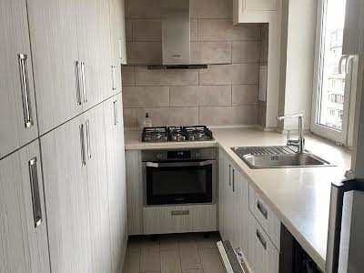 квартира за адресою Амвросія Бучми бульв., 4