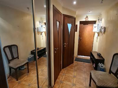 квартира за адресою Серпова вул., 1