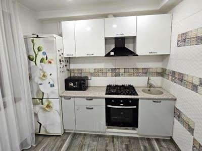 квартира по адресу Червоной Калины просп. (Владимира Маяковского), 38