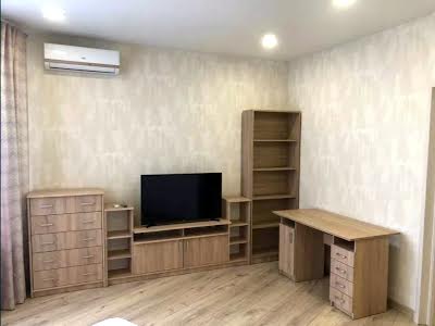 квартира за адресою Київ, Зарічна вул., 1-Б