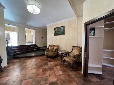дом по адресу с. Подгорцы, Киевская ул., 19