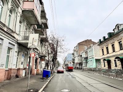 квартира по адресу Межигорская ул., 22