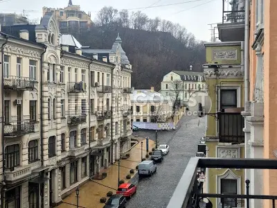 квартира по адресу Андреевский спуск, 2-Б