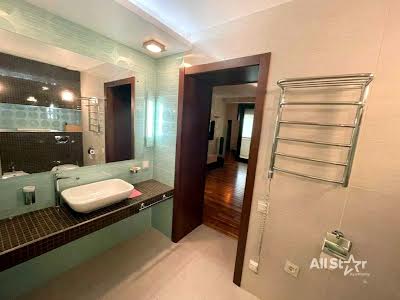 квартира за адресою Тарасівська вул., 21