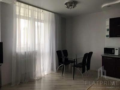 квартира за адресою Воскресенська вул., 18