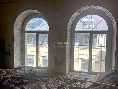 комерційна за адресою Князів Острозьких вул. (Московська), 8