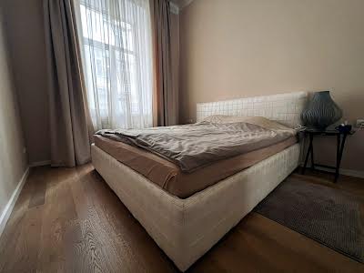 квартира за адресою Олеся Гончара вул., 30-Б