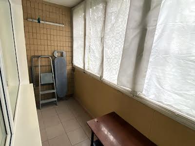 квартира за адресою Сергія Набоки пл., 4