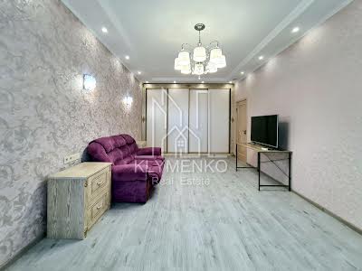 квартира за адресою Дарницький бульв., 8-В