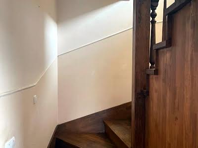 дом по адресу Патріарха Володимира Романюка ул. (Жовтнева), 9