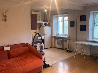 квартира за адресою Госпітальна вул., 24