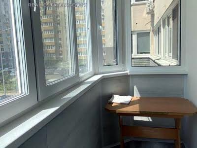 квартира за адресою Софії Русової вул., 7-А