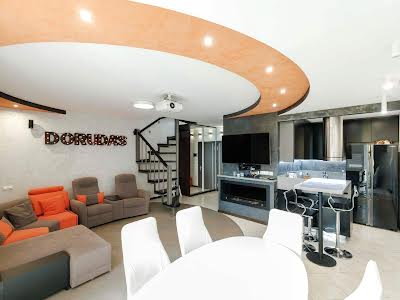 квартира за адресою Регенераторна вул., 4