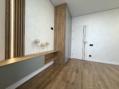 квартира за адресою Молодіжна, 8