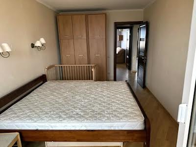 квартира по адресу Героев Днепра ул., 38-Е