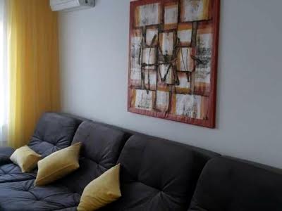 квартира за адресою Феофіла Яновського вул., 2