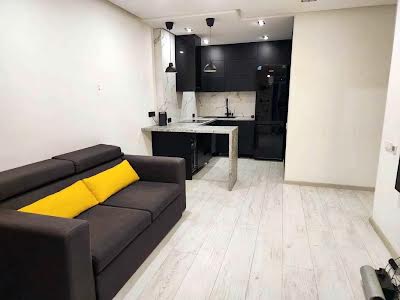квартира за адресою Регенераторна вул., 4