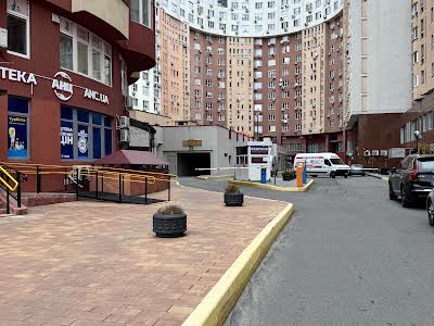 квартира за адресою Федора Ернста вул., 16а