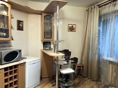 квартира за адресою Драгоманова вул., 31Б