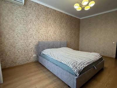 квартира по адресу Андрея Верхогляда ул. (Михайла Драгомирова), 20
