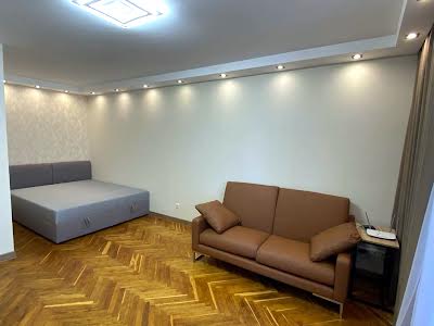 квартира за адресою Кловський узвіз, 18