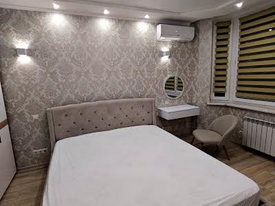 квартира по адресу Драгоманова ул., 4-А