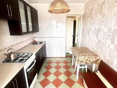 квартира за адресою Межигірська вул., 50