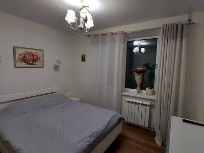 квартира за адресою Амосова вул. (Корчагінців), 13