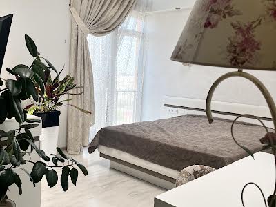 квартира за адресою Регенераторна вул., 4 к8