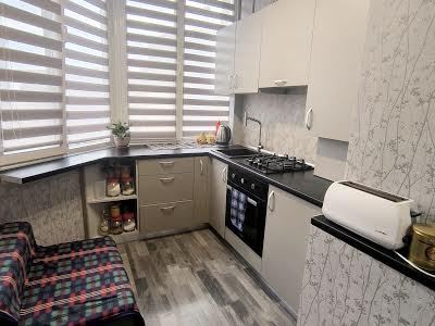 квартира за адресою Абрикосова вул., 1г