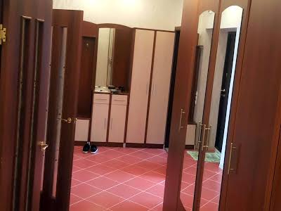 квартира за адресою Анни Ахматової вул., 32/18