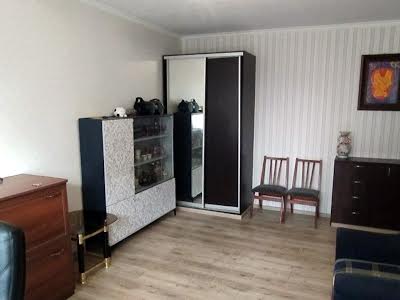 квартира за адресою Вахтанга Кікабідзе вул. (Булгакова), 2-А