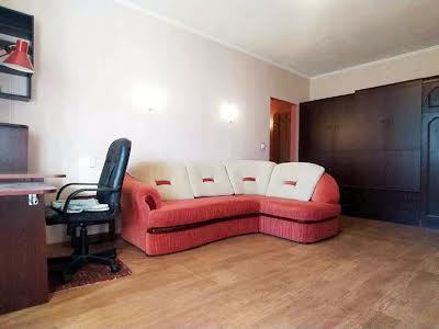квартира за адресою Захарівська вул., 2