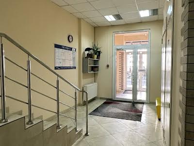 квартира за адресою Ревуцького вул., 9