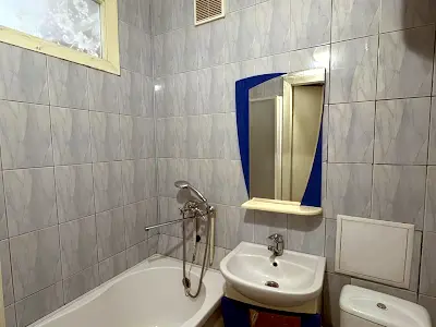квартира за адресою Електриків вул., 28-В