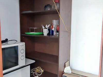 комерційна за адресою Антоновича вул. (Горького), 170/172