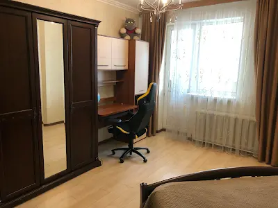 квартира за адресою Срібнокільська вул., 1