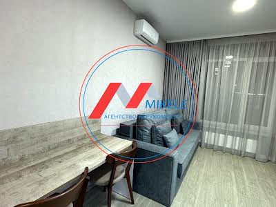 квартира за адресою Залізнична вул., 32